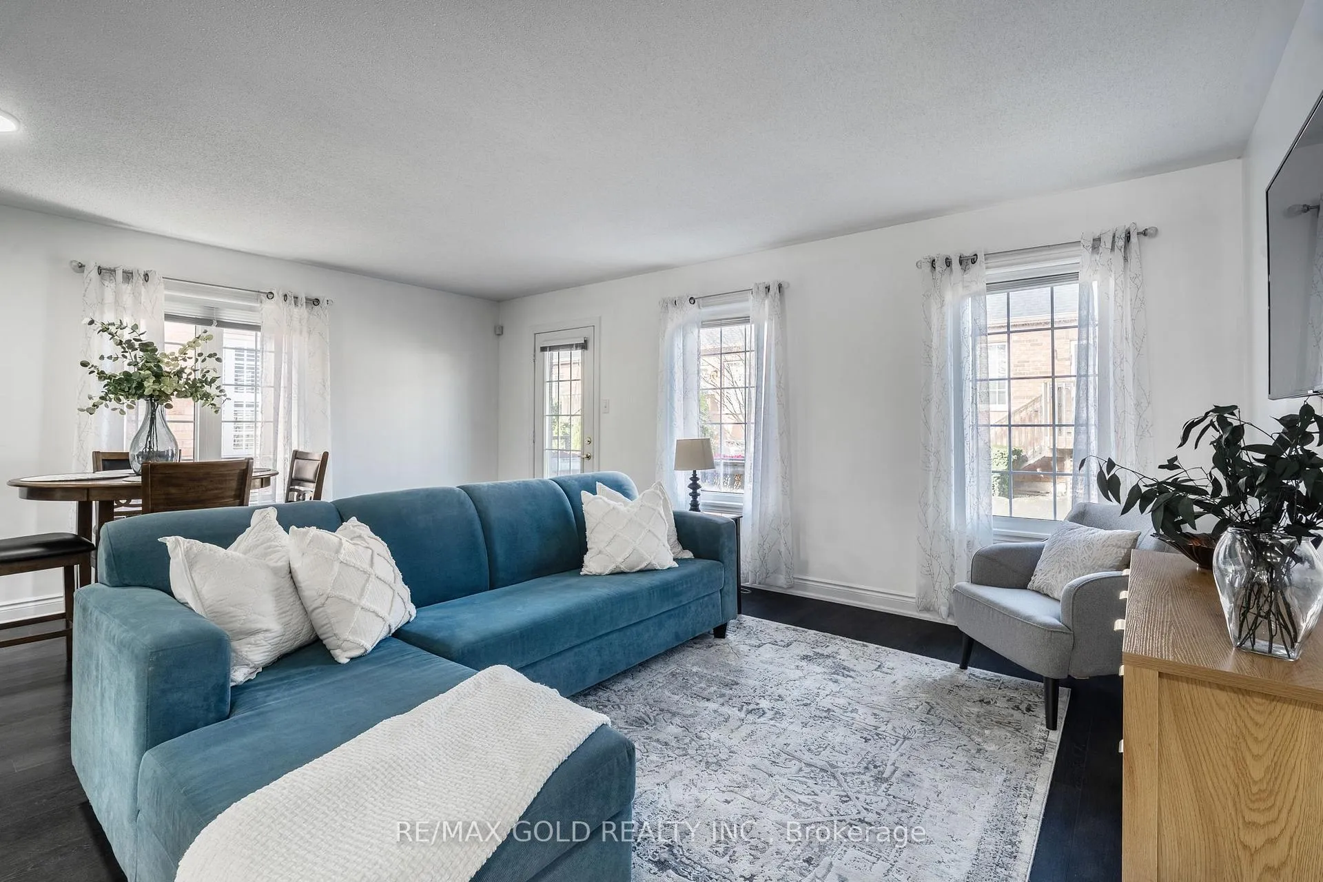Photo 23 of 67 Locust Drive, Brampton, Sandringham-Wellington — HOMEH
