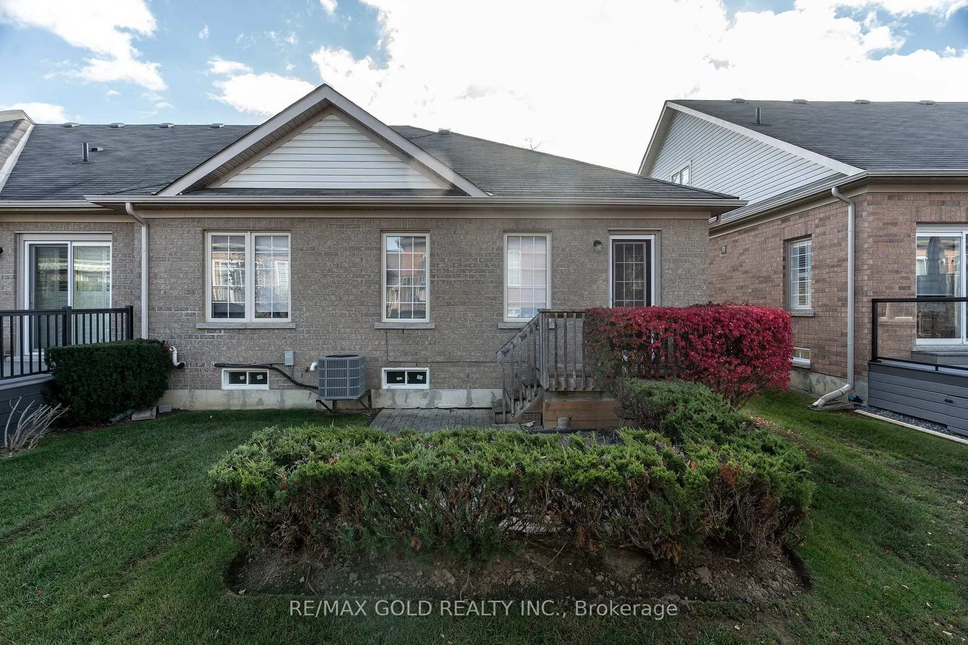 Photo 35 of 67 Locust Drive, Brampton, Sandringham-Wellington — HOMEH