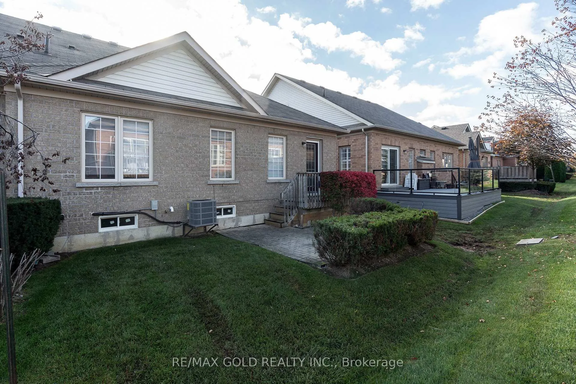 Photo 36 of 67 Locust Drive, Brampton, Sandringham-Wellington — HOMEH