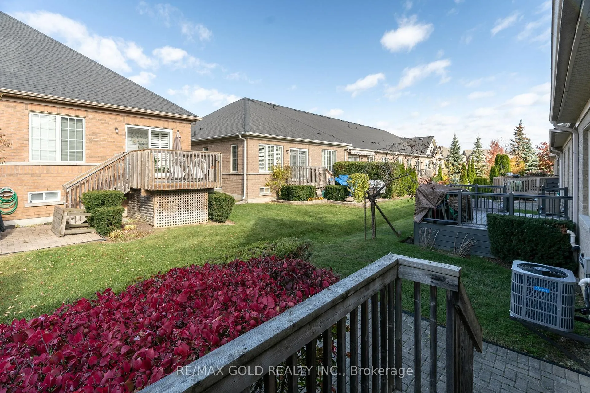 Photo 37 of 67 Locust Drive, Brampton, Sandringham-Wellington — HOMEH