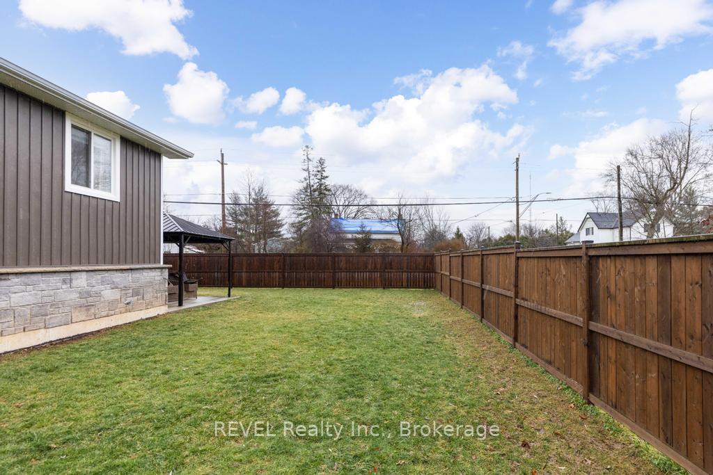 Photo 23 of 3 Island Street, Thorold, Port Robinson — HOMEH
