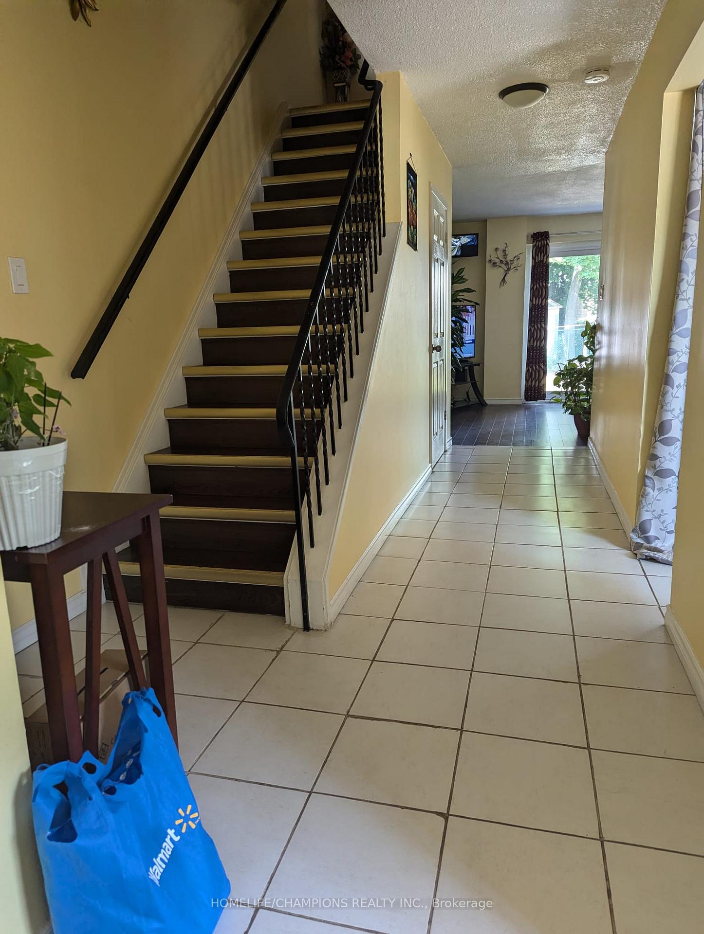 Photo 2 of 12 Greypoint Drive, Scarborough, Malvern — HOMEH