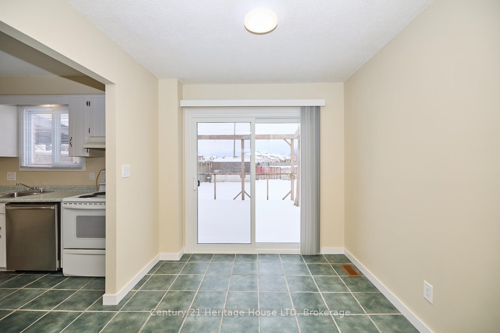 Photo 8 of 58 Manley Crescent, Thorold, Confederation Heights — HOMEH