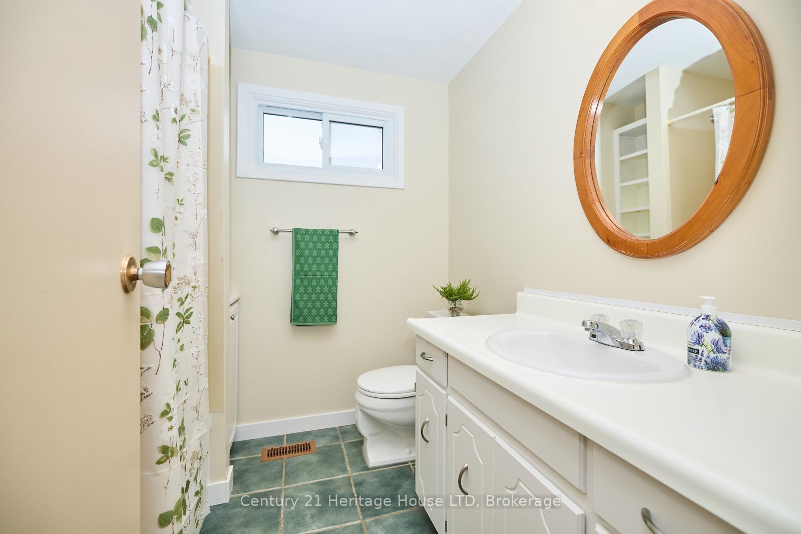Photo 14 of 58 Manley Crescent, Thorold, Confederation Heights — HOMEH