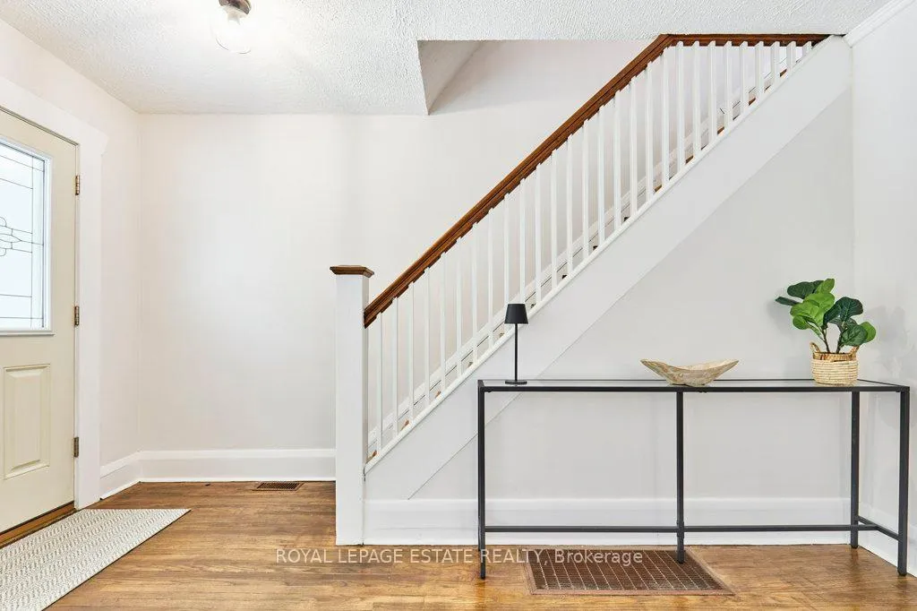 Photo 7 of 44 Birchmount Road, Scarborough, Birchcliffe-Cliffside — HOMEH