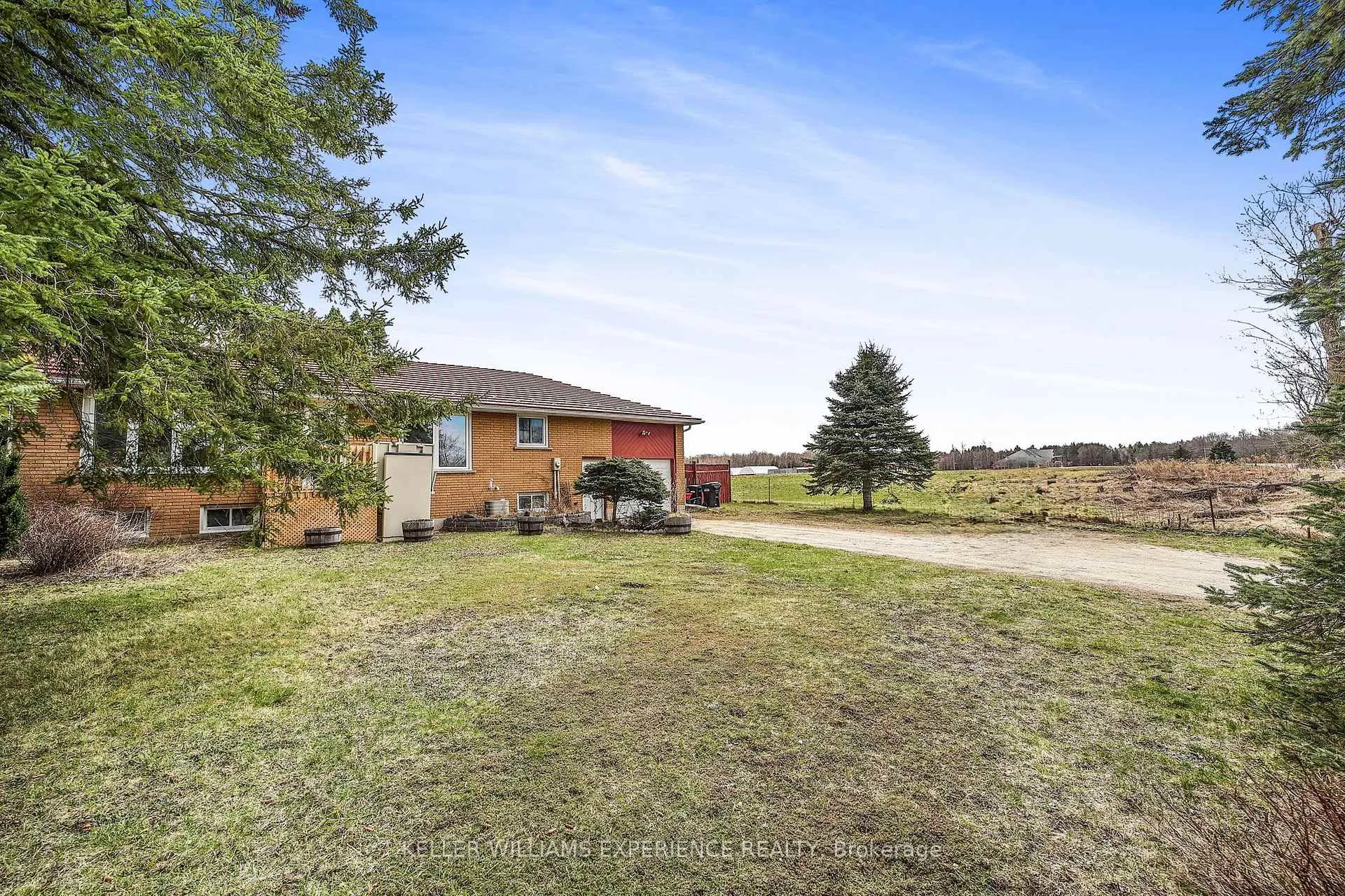 Photo 3 of 7925 10 County Road, Essa, Angus — HOMEH