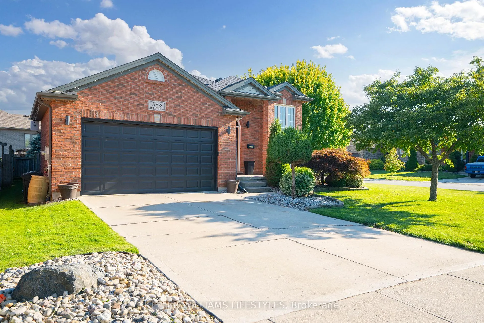Photo 12 of 598 Harris Circle, Strathroy-Caradoc, NE — HOMEH