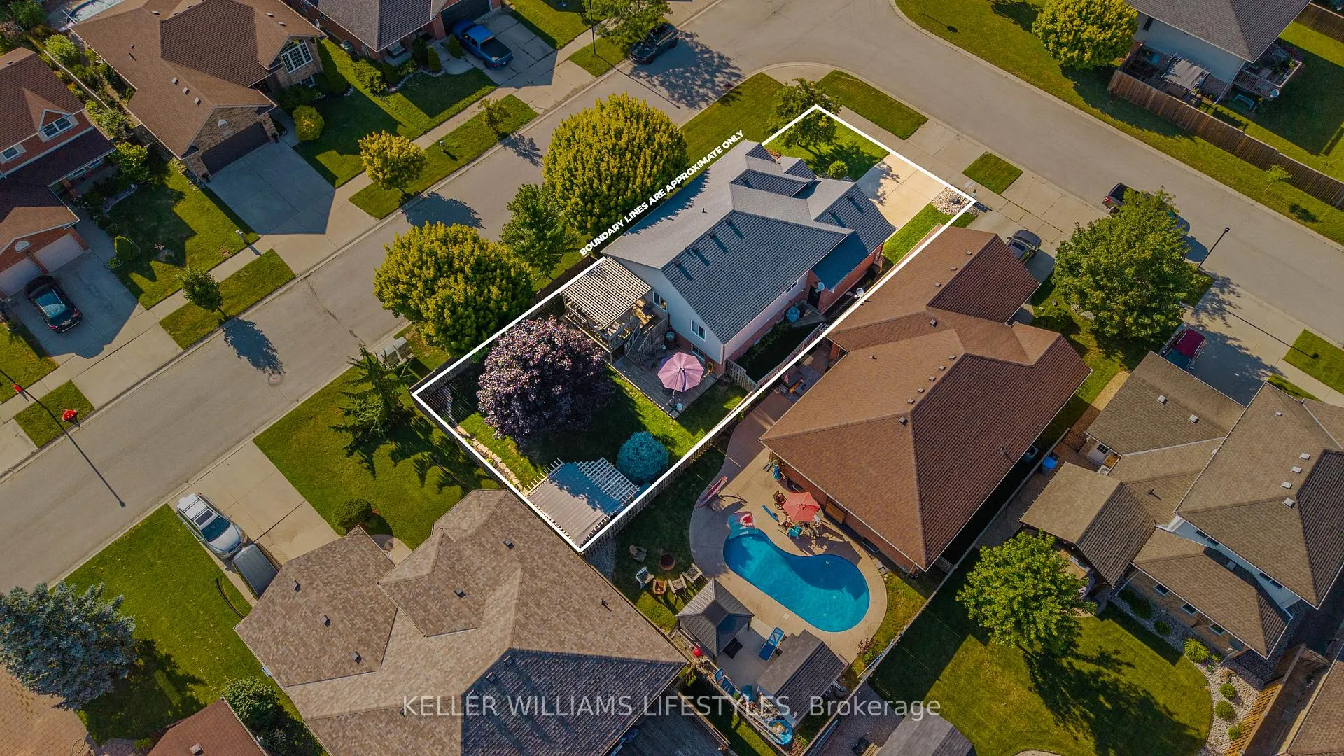Photo 22 of 598 Harris Circle, Strathroy-Caradoc, NE — HOMEH