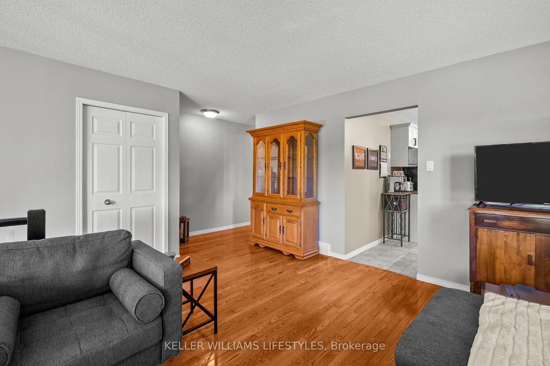 Photo 64 of 598 Harris Circle, Strathroy-Caradoc, NE — HOMEH
