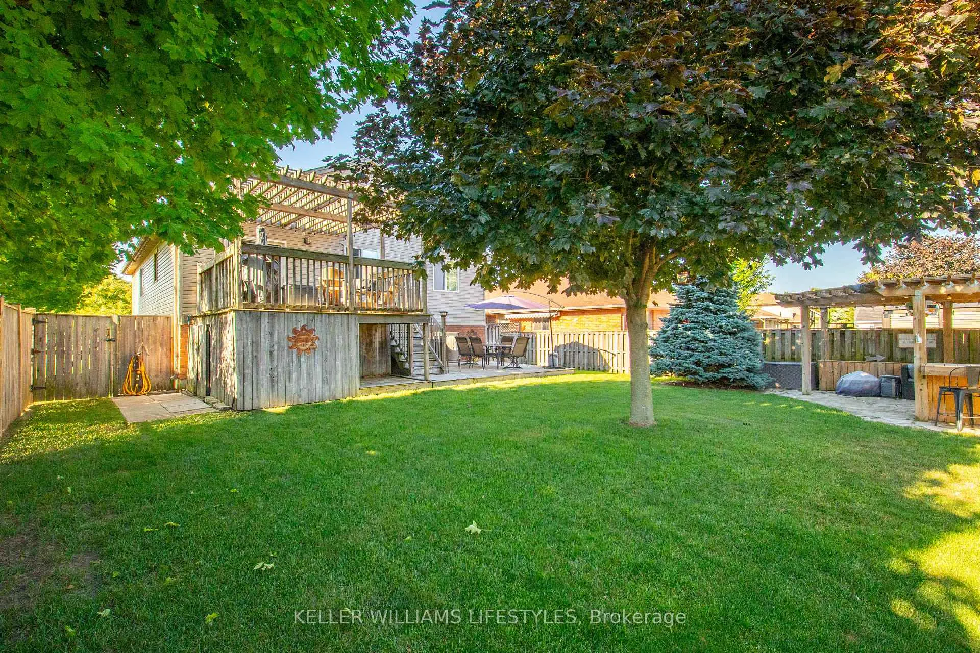 Photo 221 of 598 Harris Circle, Strathroy-Caradoc, NE — HOMEH