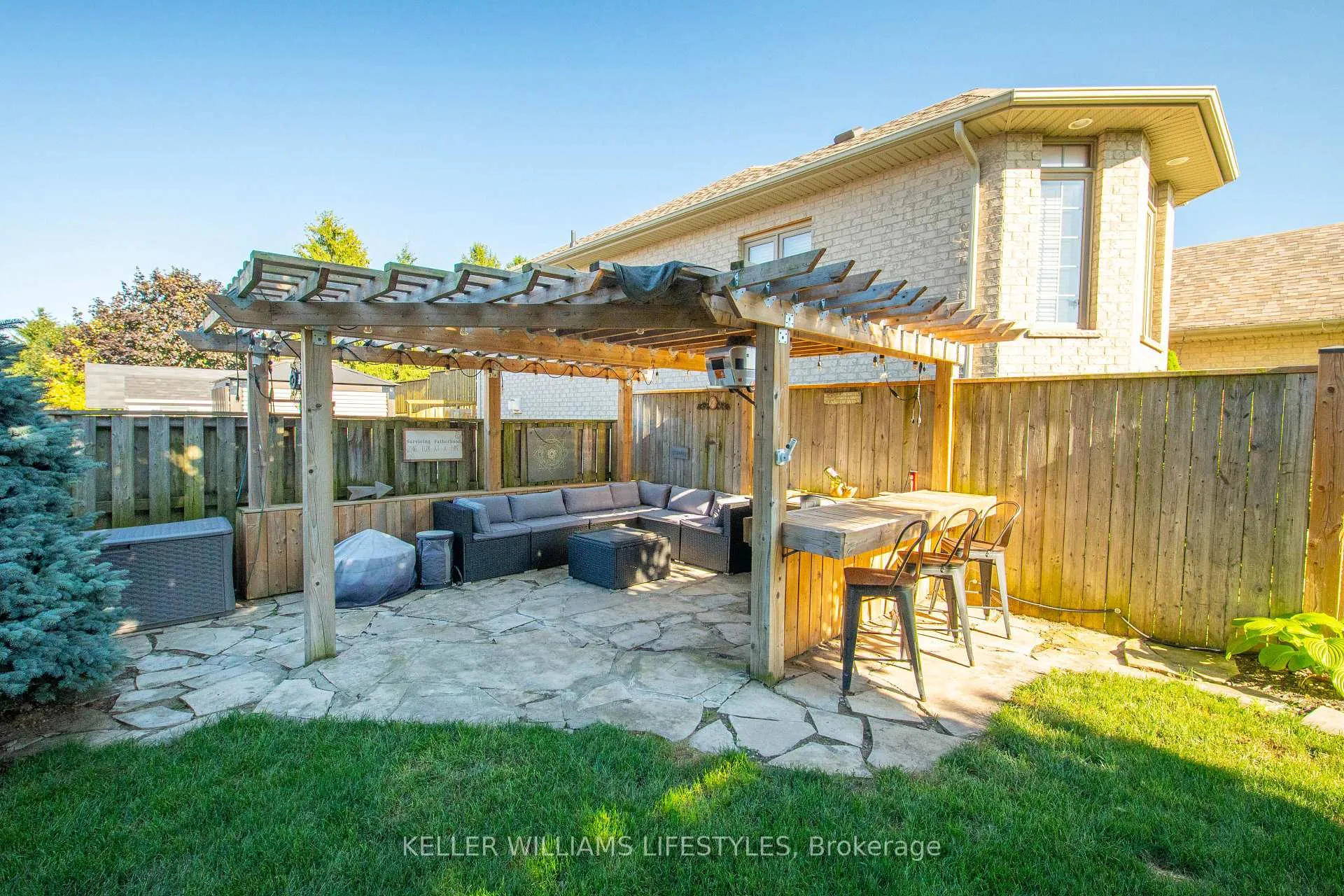 Photo 223 of 598 Harris Circle, Strathroy-Caradoc, NE — HOMEH