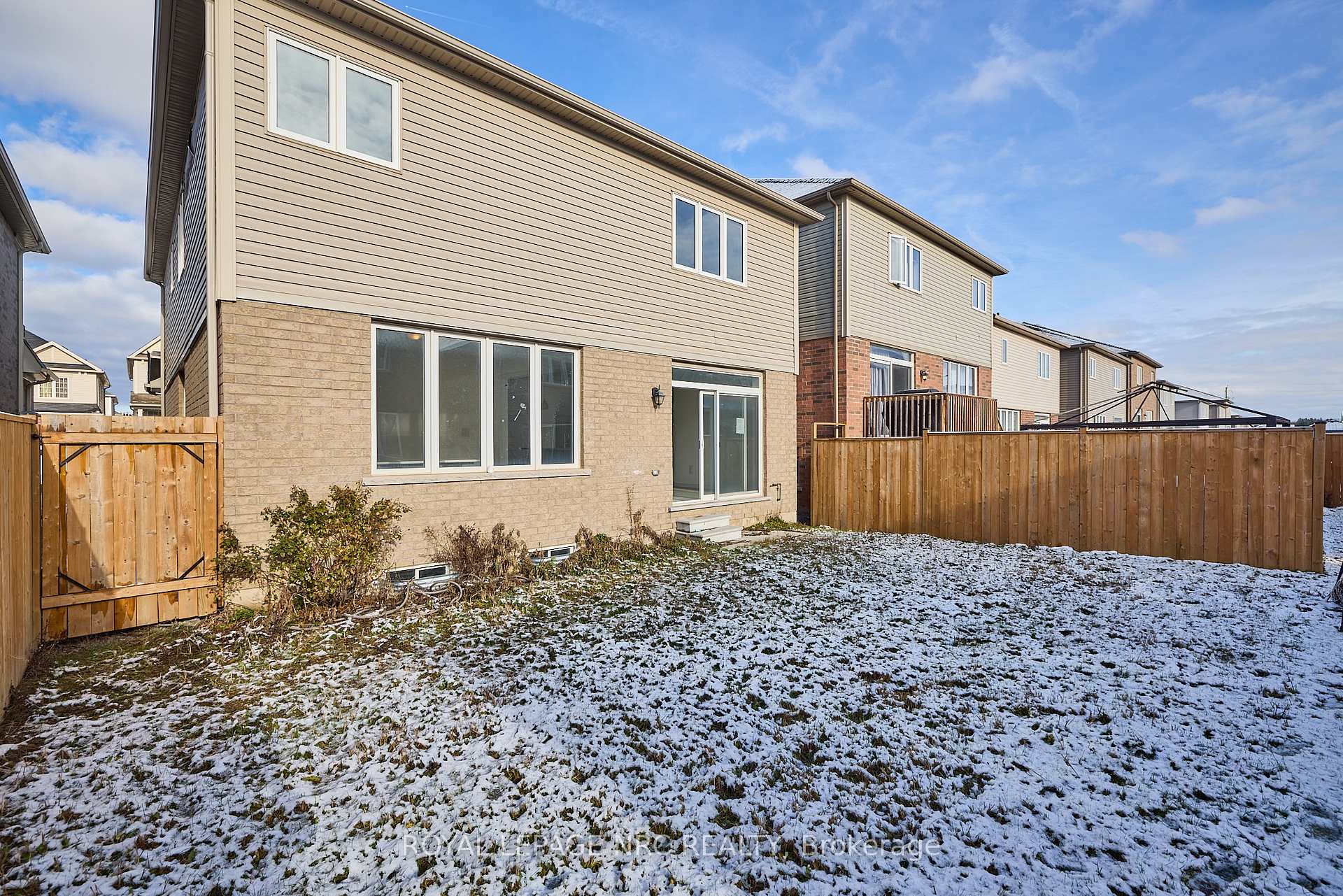 Photo 5 of 27 Beatty Avenue, Thorold, Hurricane/Merrittville — HOMEH