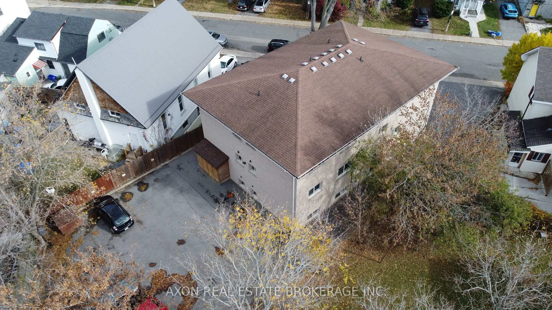 Photo 3 of 422 Barrie Street, Kingston, East of Sir John A. Blvd — HOMEH