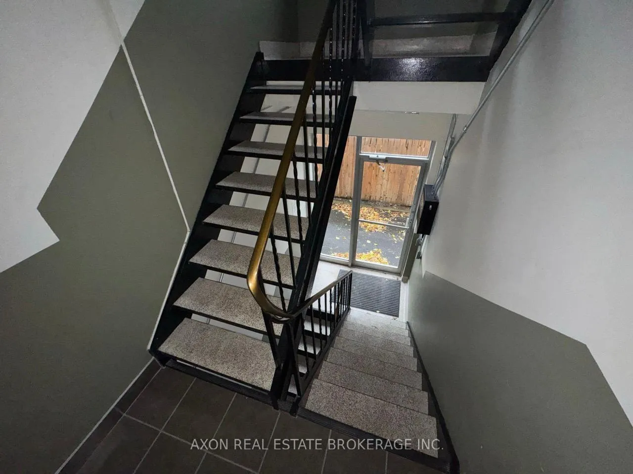 Photo 26 of 422 Barrie Street, Kingston, East of Sir John A. Blvd — HOMEH