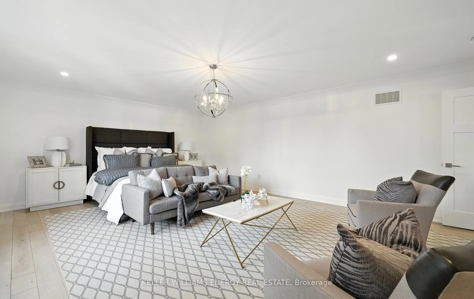 Photo 19 of 96 Kingsdale Drive, Oshawa, O'Neill — HOMEH