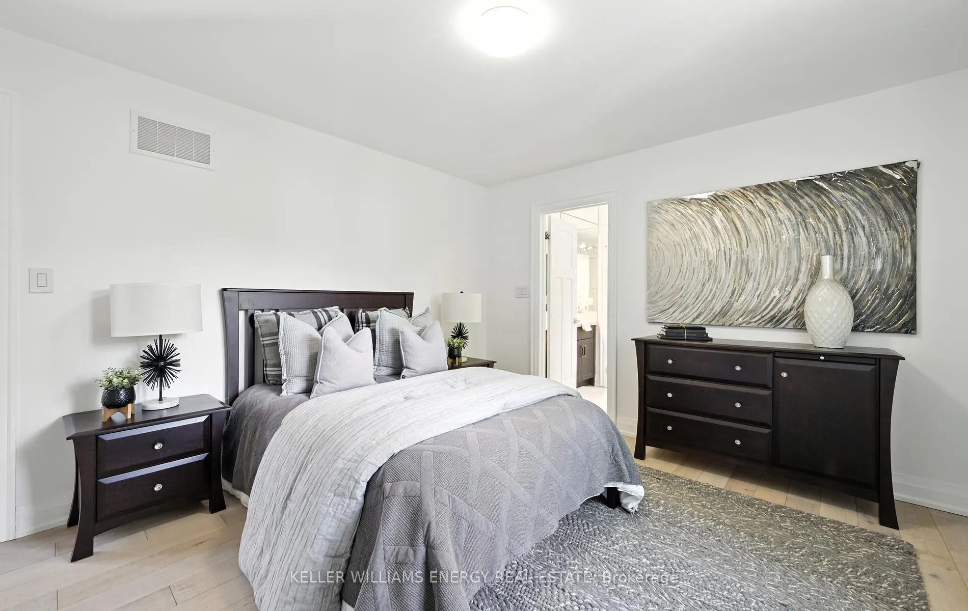 Photo 22 of 96 Kingsdale Drive, Oshawa, O'Neill — HOMEH