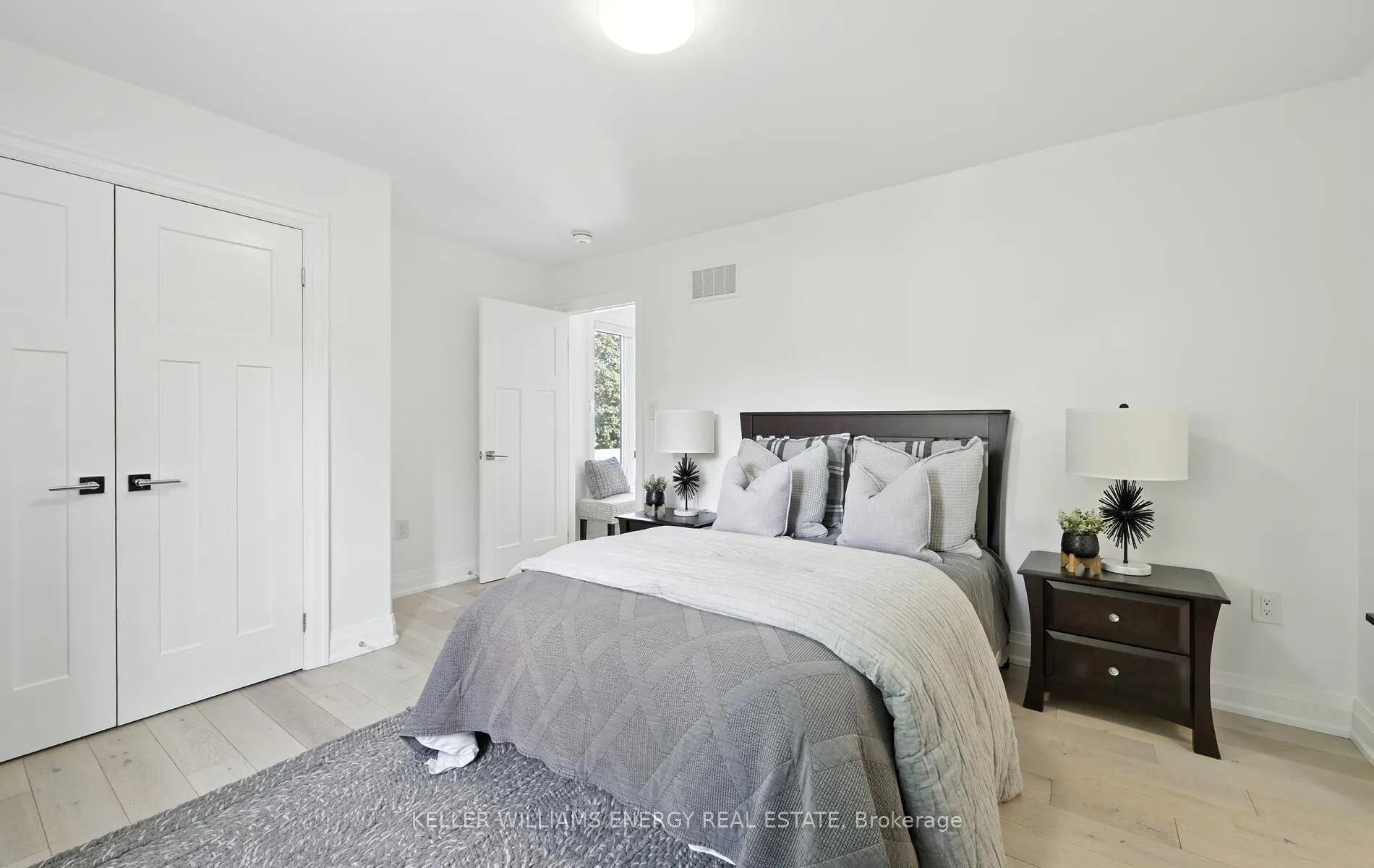 Photo 23 of 96 Kingsdale Drive, Oshawa, O'Neill — HOMEH