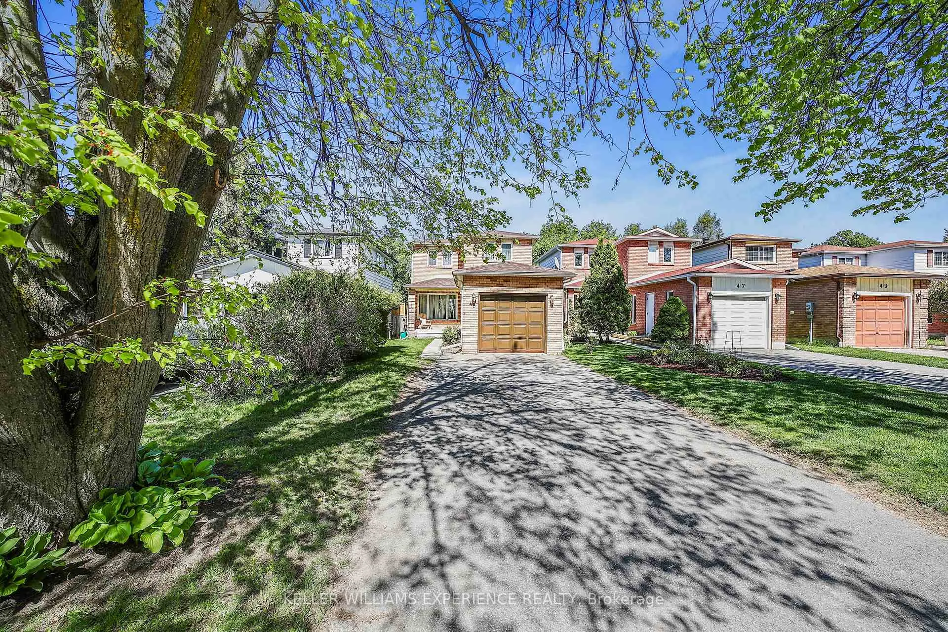 Photo 4 of 45 Garden Drive, Barrie, Allandale Heights — HOMEH