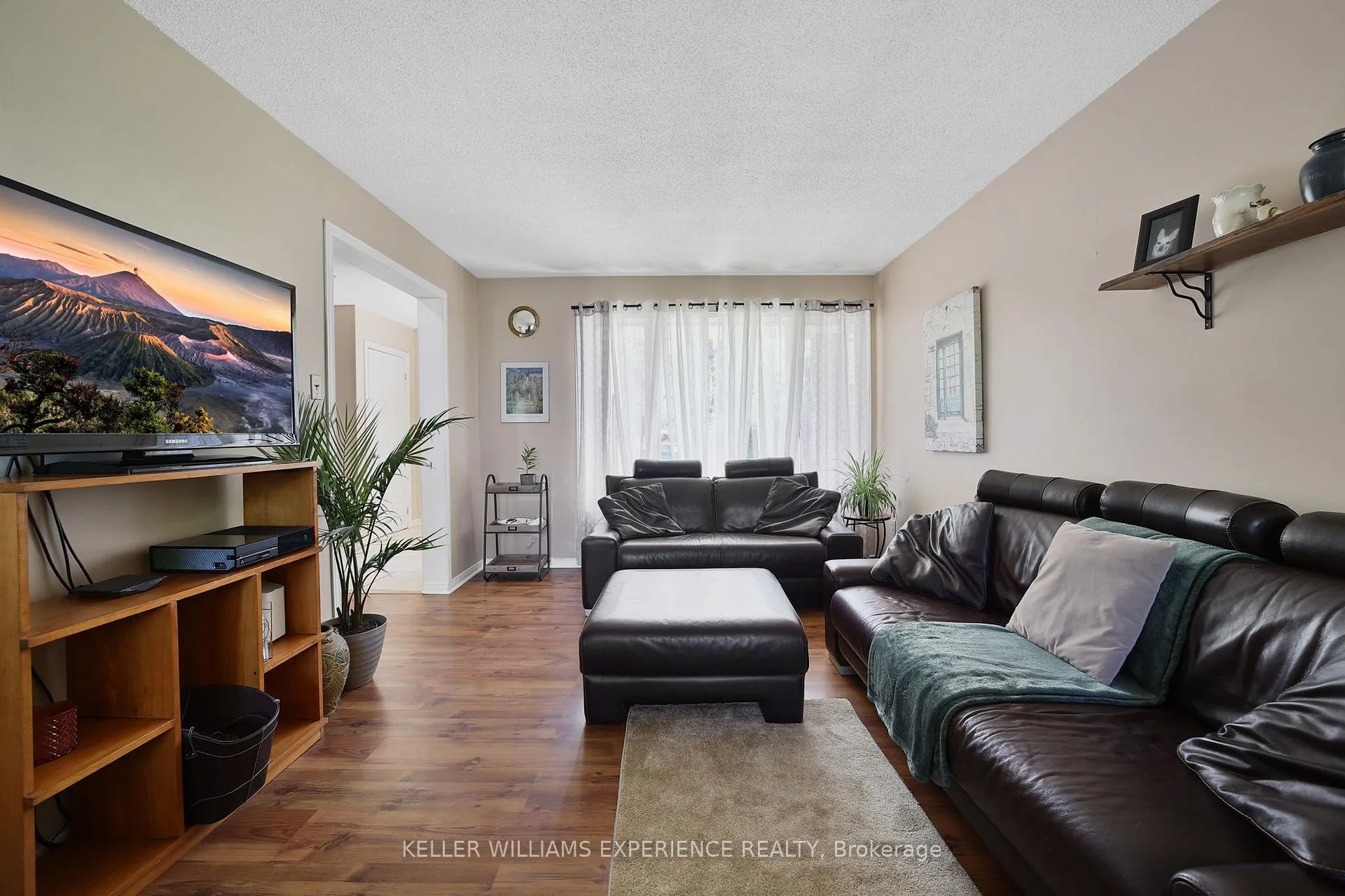 Photo 12 of 45 Garden Drive, Barrie, Allandale Heights — HOMEH
