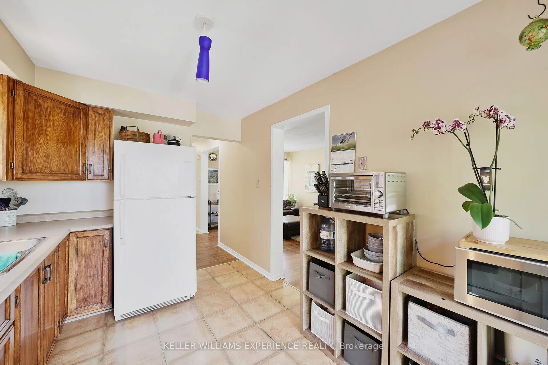 Photo 15 of 45 Garden Drive, Barrie, Allandale Heights — HOMEH