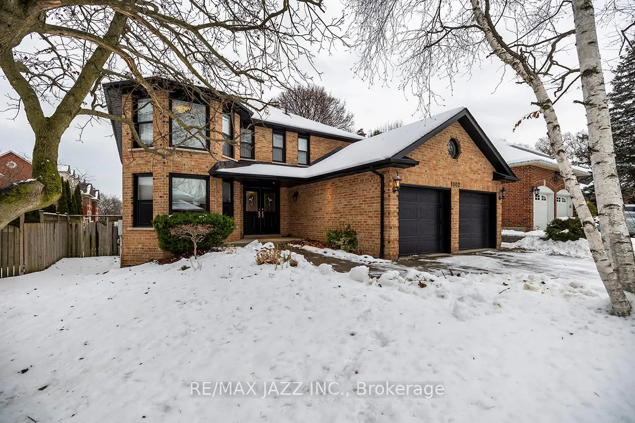 Photo 3 of 1002 Riverview Crescent, Pickering, Rougemount — HOMEH