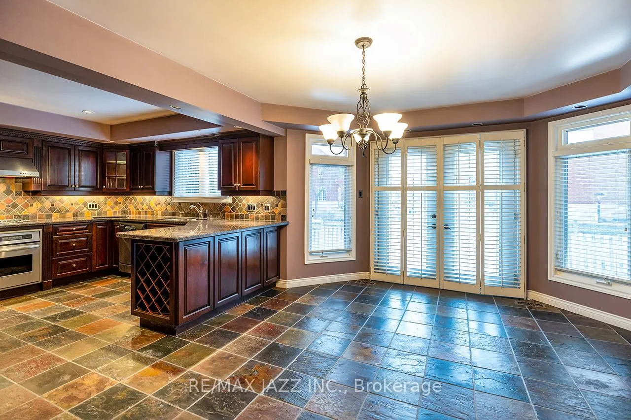 Photo 15 of 1002 Riverview Crescent, Pickering, Rougemount — HOMEH