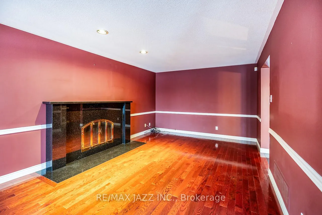 Photo 17 of 1002 Riverview Crescent, Pickering, Rougemount — HOMEH