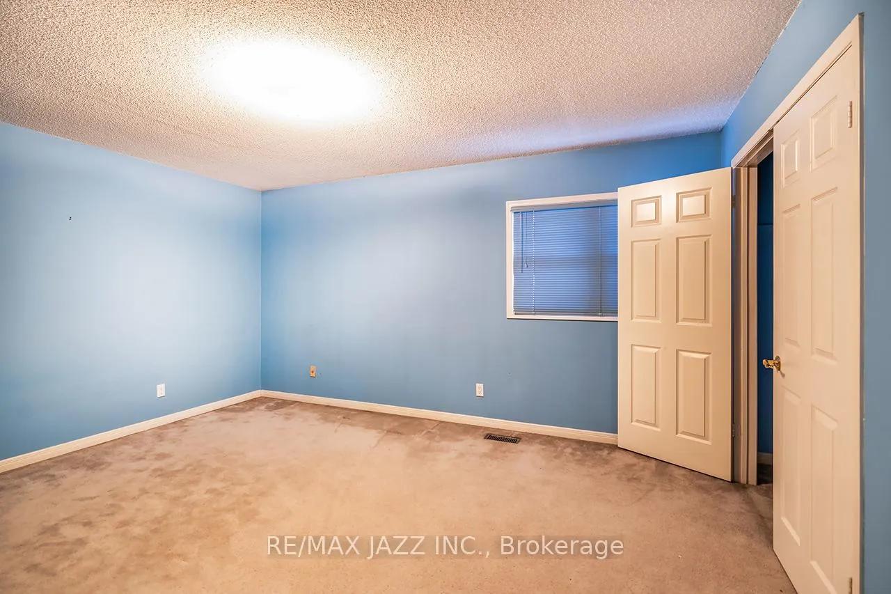 Photo 30 of 1002 Riverview Crescent, Pickering, Rougemount — HOMEH