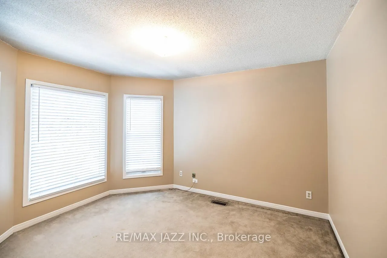 Photo 33 of 1002 Riverview Crescent, Pickering, Rougemount — HOMEH