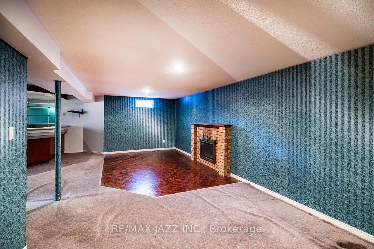 Photo 36 of 1002 Riverview Crescent, Pickering, Rougemount — HOMEH