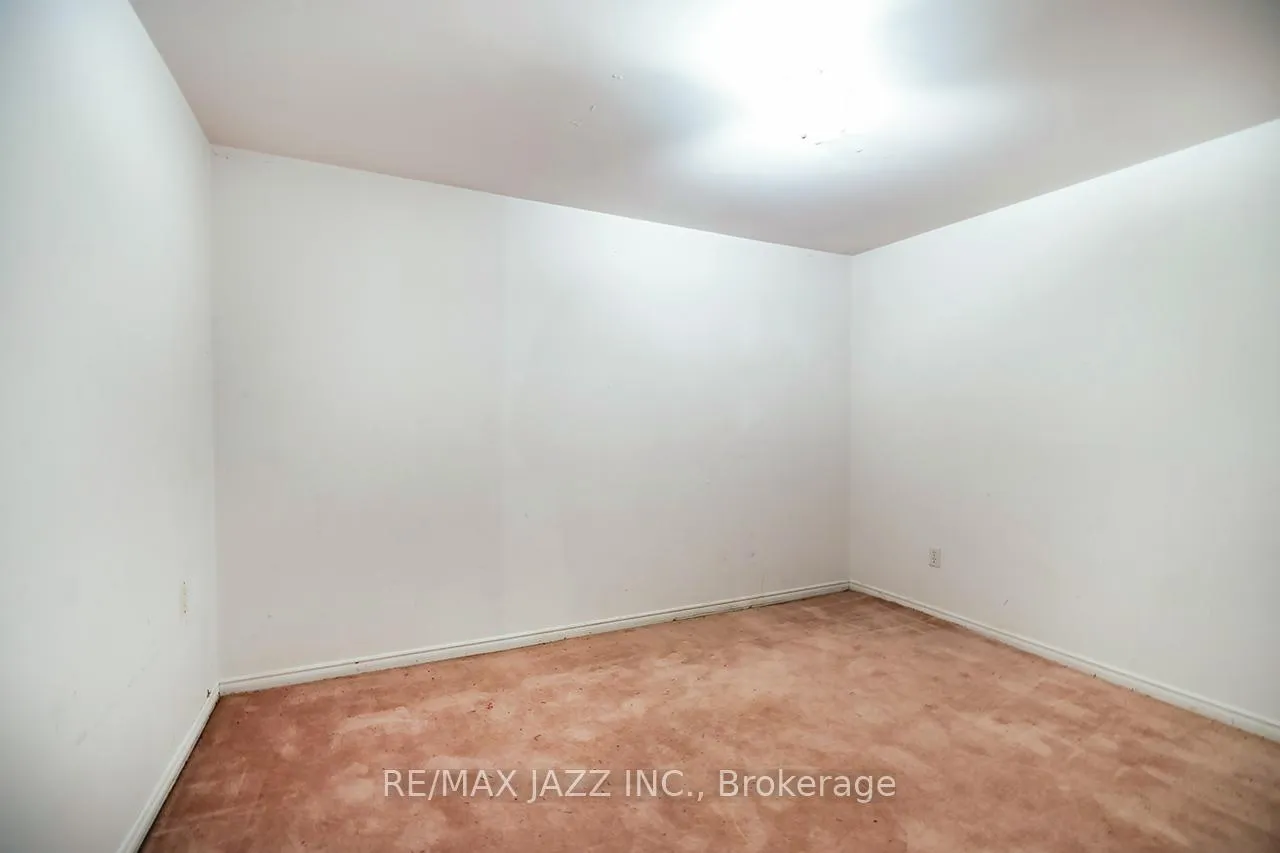 Photo 39 of 1002 Riverview Crescent, Pickering, Rougemount — HOMEH