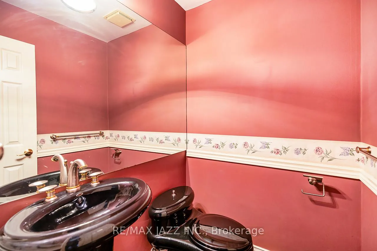 Photo 41 of 1002 Riverview Crescent, Pickering, Rougemount — HOMEH