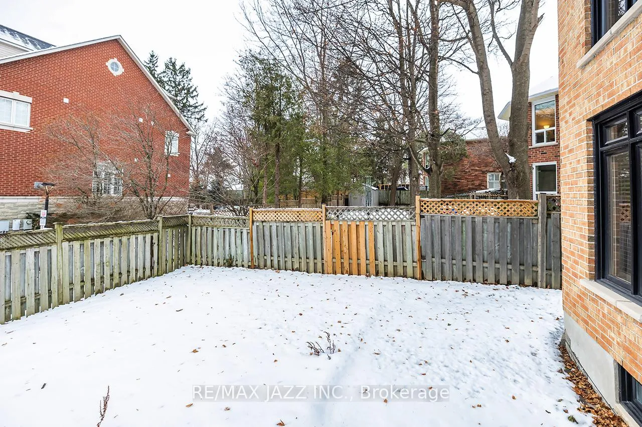 Photo 45 of 1002 Riverview Crescent, Pickering, Rougemount — HOMEH
