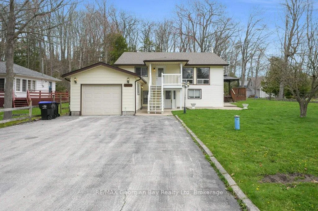 Photo 5 of 67 Roc Road, Tiny, Rural Tiny — HOMEH