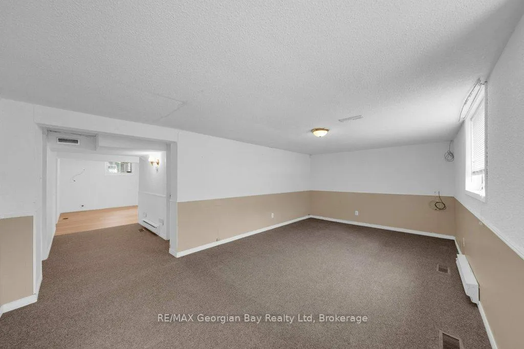 Photo 33 of 67 Roc Road, Tiny, Rural Tiny — HOMEH