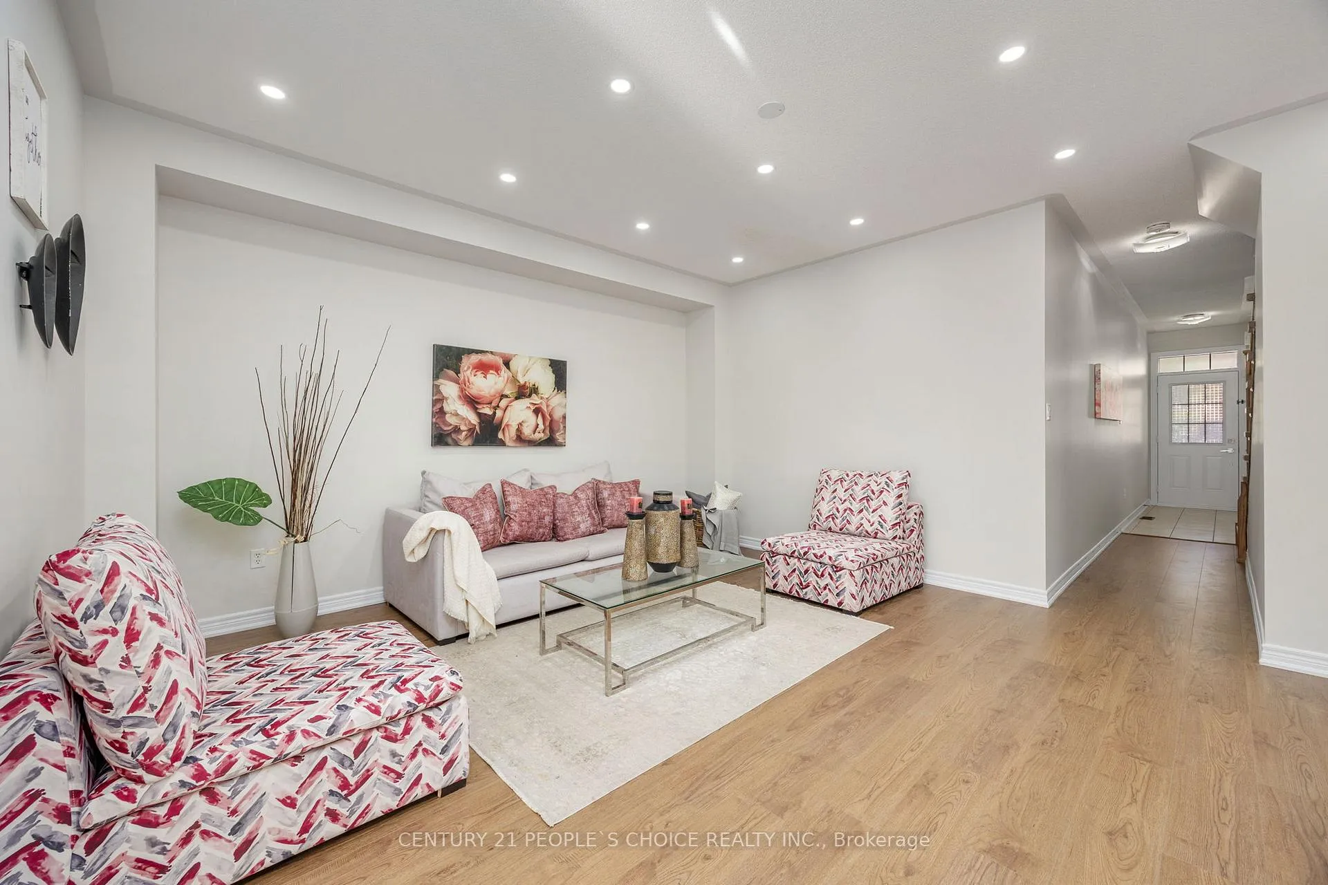 Photo 8 of 32 Frenchpark Circle, Brampton, Credit Valley — HOMEH