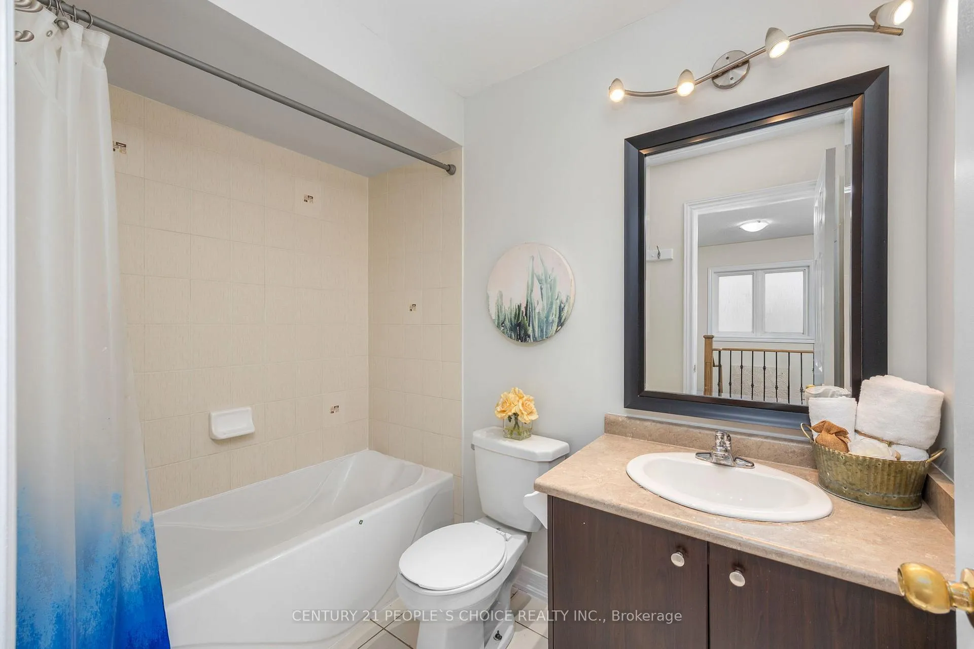 Photo 18 of 32 Frenchpark Circle, Brampton, Credit Valley — HOMEH
