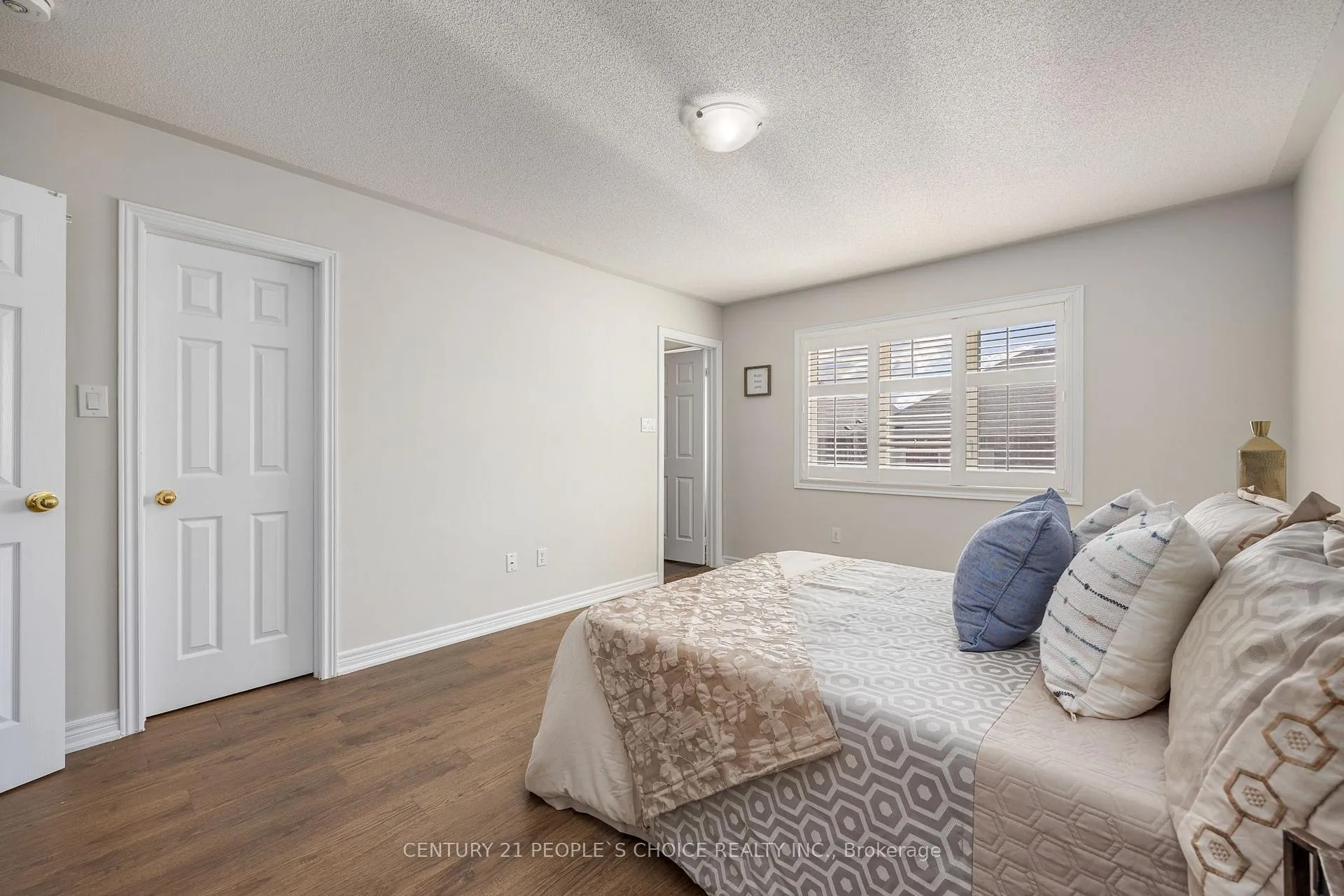 Photo 23 of 32 Frenchpark Circle, Brampton, Credit Valley — HOMEH