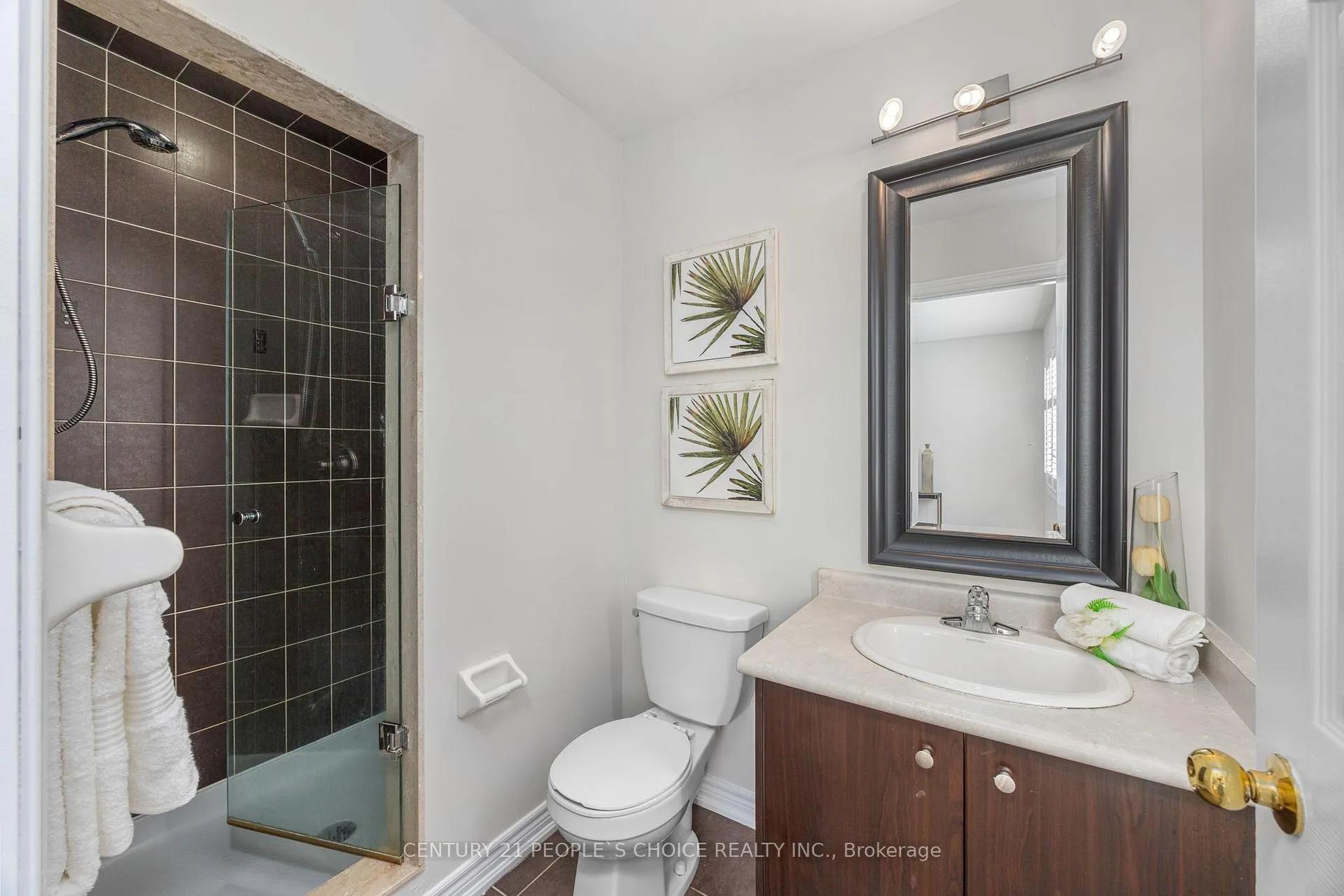 Photo 24 of 32 Frenchpark Circle, Brampton, Credit Valley — HOMEH