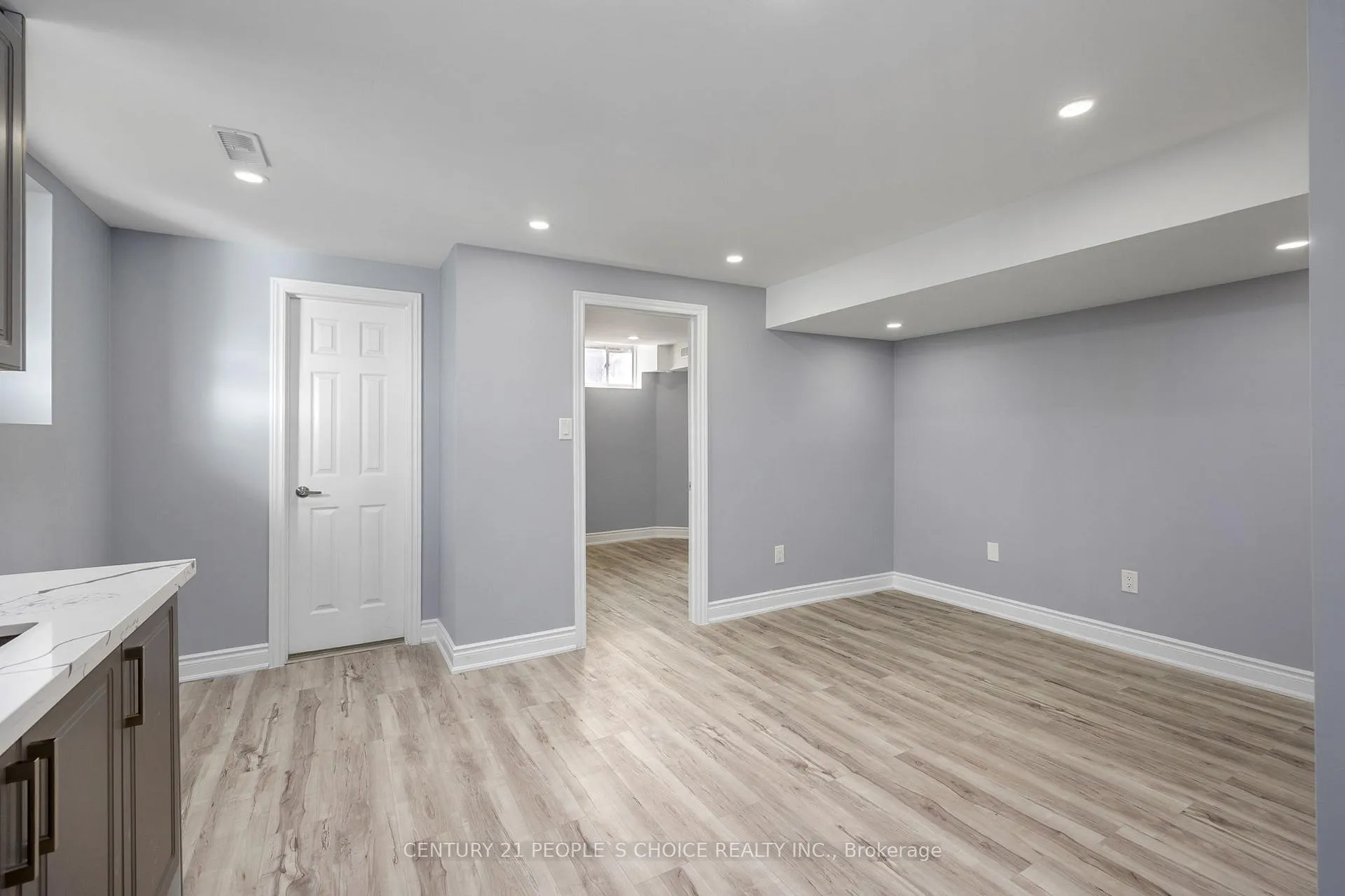Photo 27 of 32 Frenchpark Circle, Brampton, Credit Valley — HOMEH