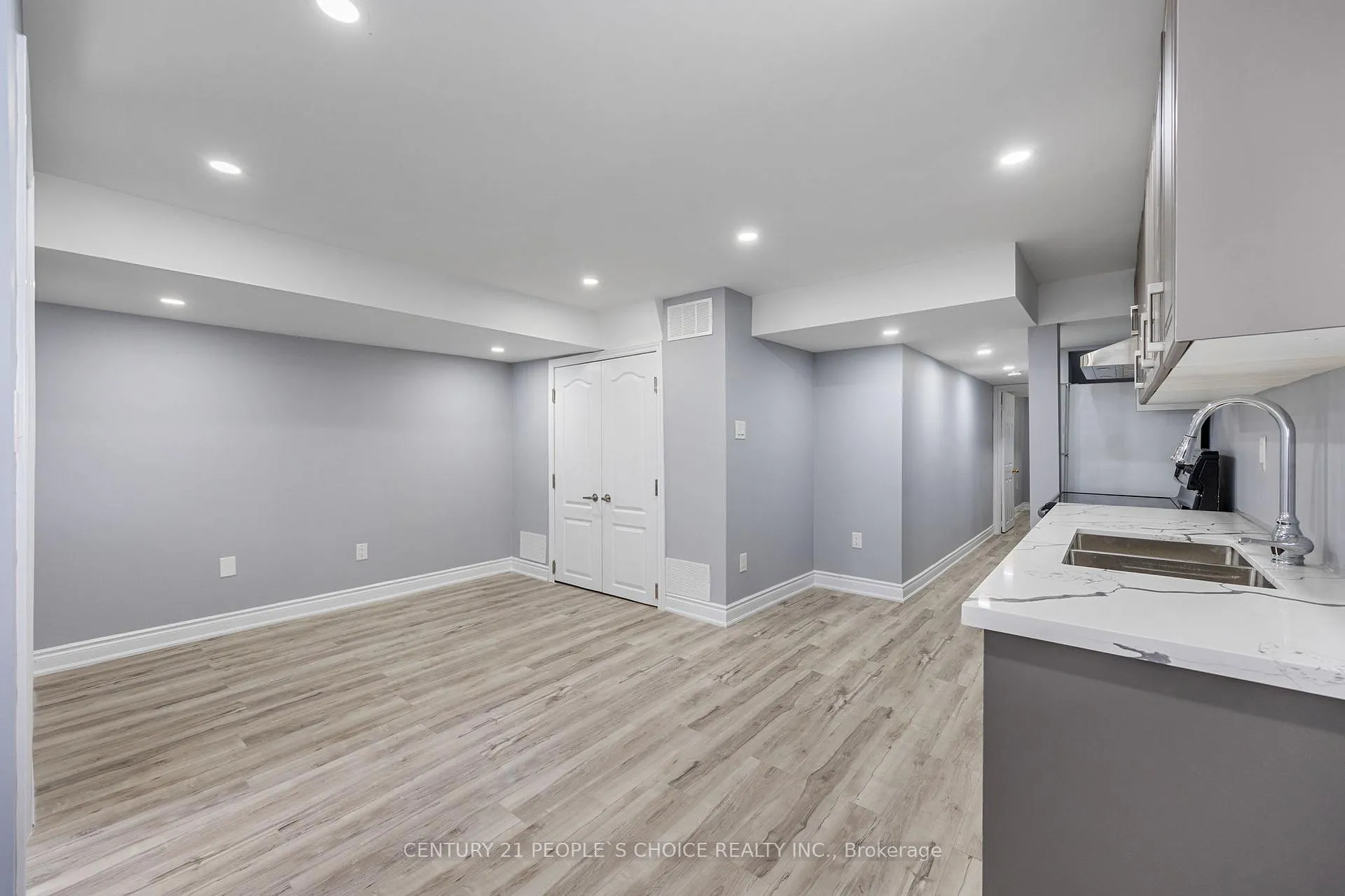 Photo 28 of 32 Frenchpark Circle, Brampton, Credit Valley — HOMEH