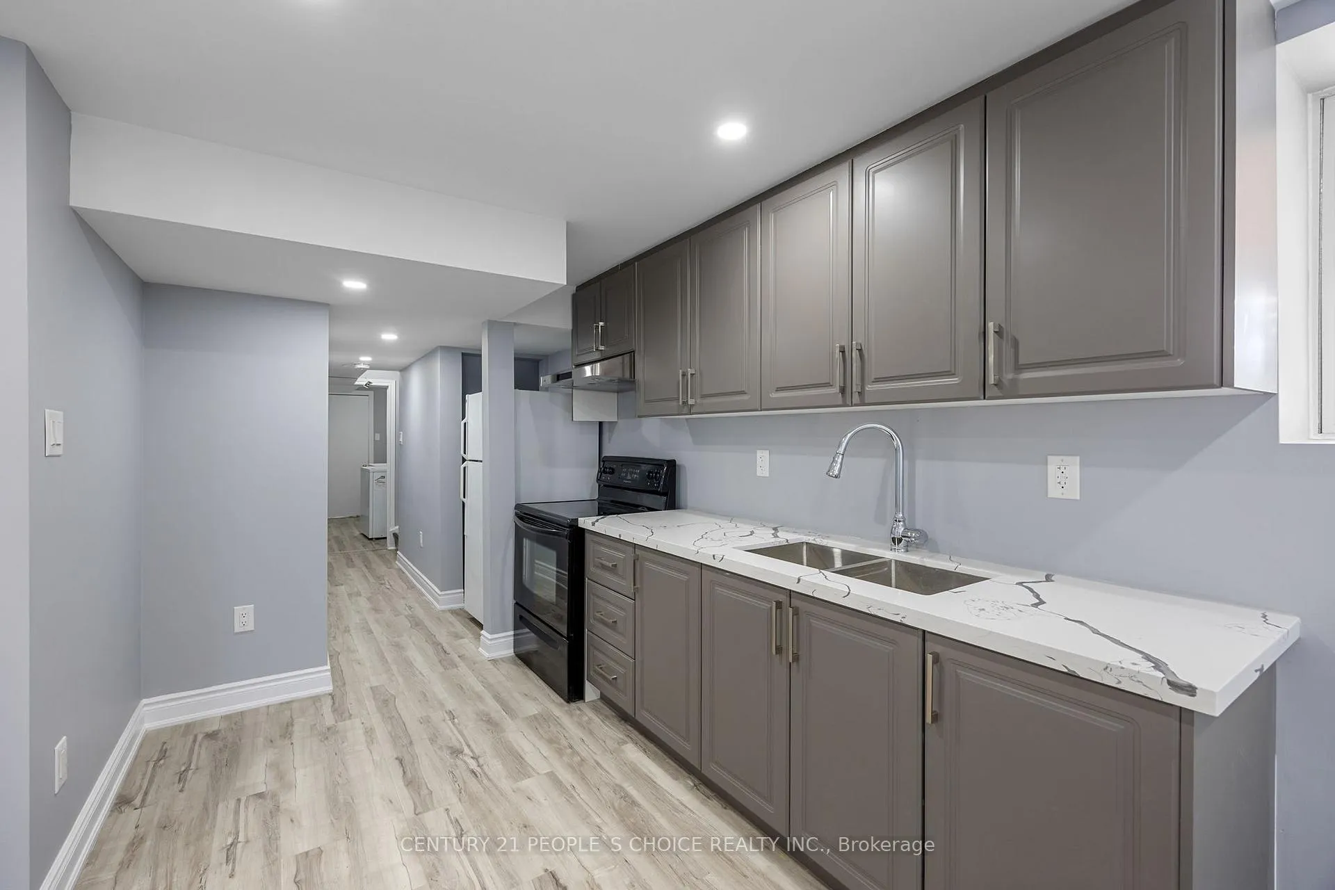 Photo 30 of 32 Frenchpark Circle, Brampton, Credit Valley — HOMEH