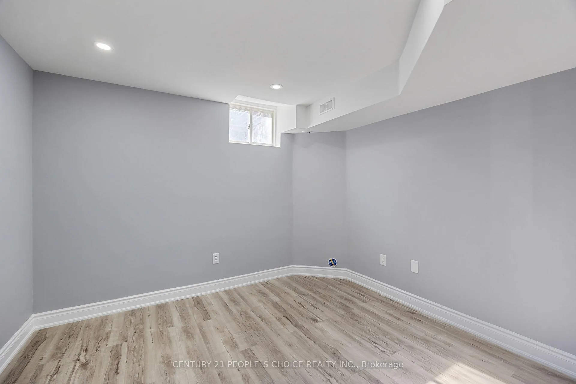 Photo 31 of 32 Frenchpark Circle, Brampton, Credit Valley — HOMEH