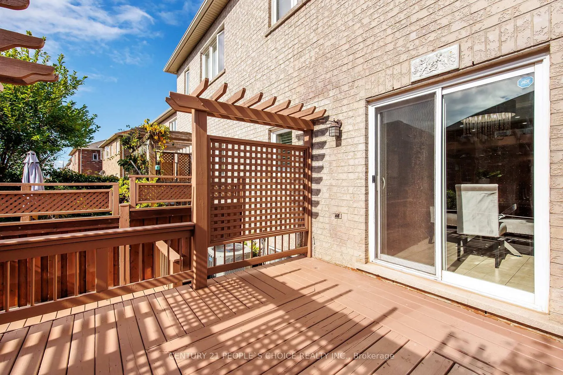 Photo 36 of 32 Frenchpark Circle, Brampton, Credit Valley — HOMEH