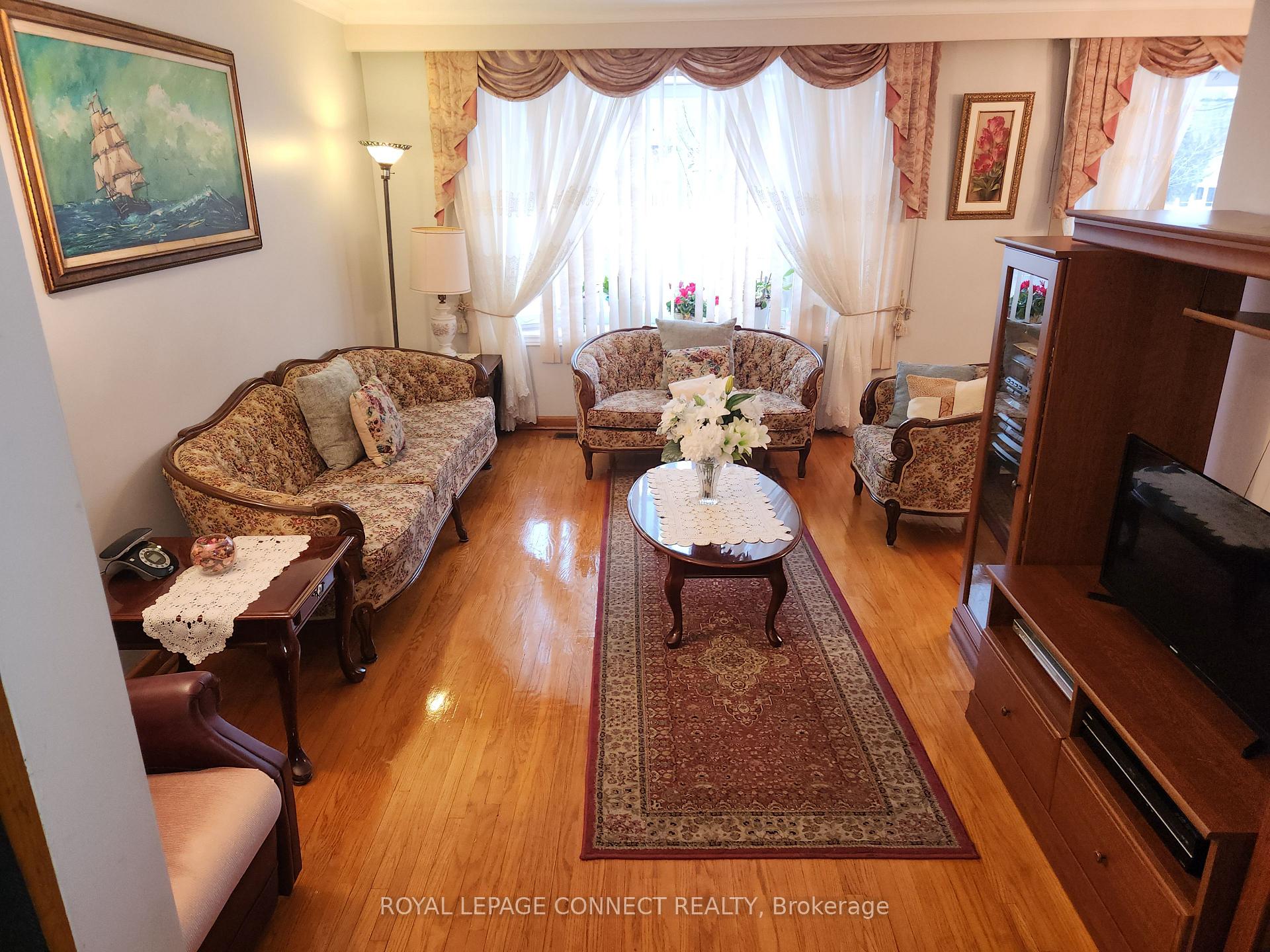 Photo 3 of 1440 Danforth Road, Scarborough, Bendale — HOMEH