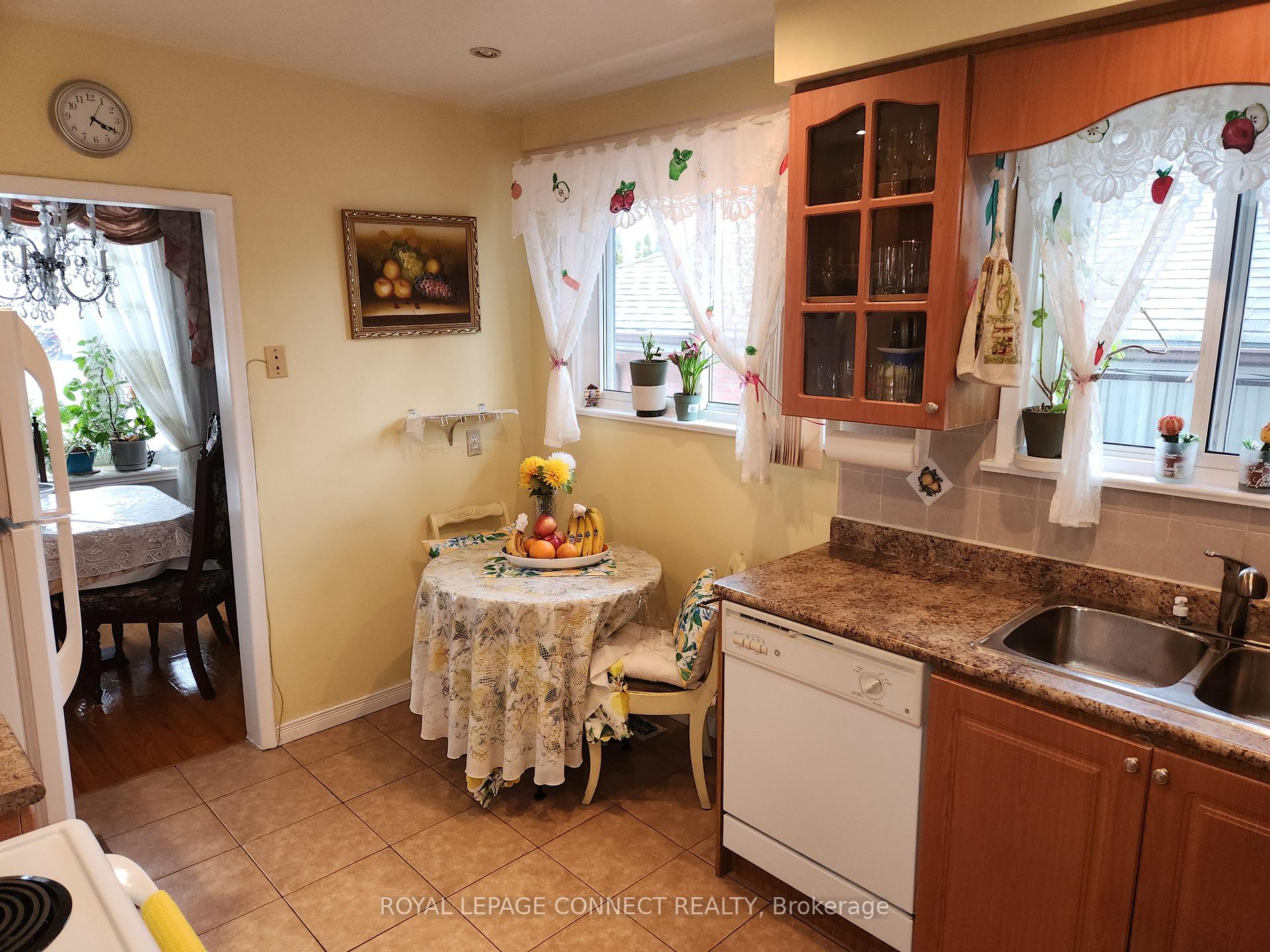 Photo 8 of 1440 Danforth Road, Scarborough, Bendale — HOMEH