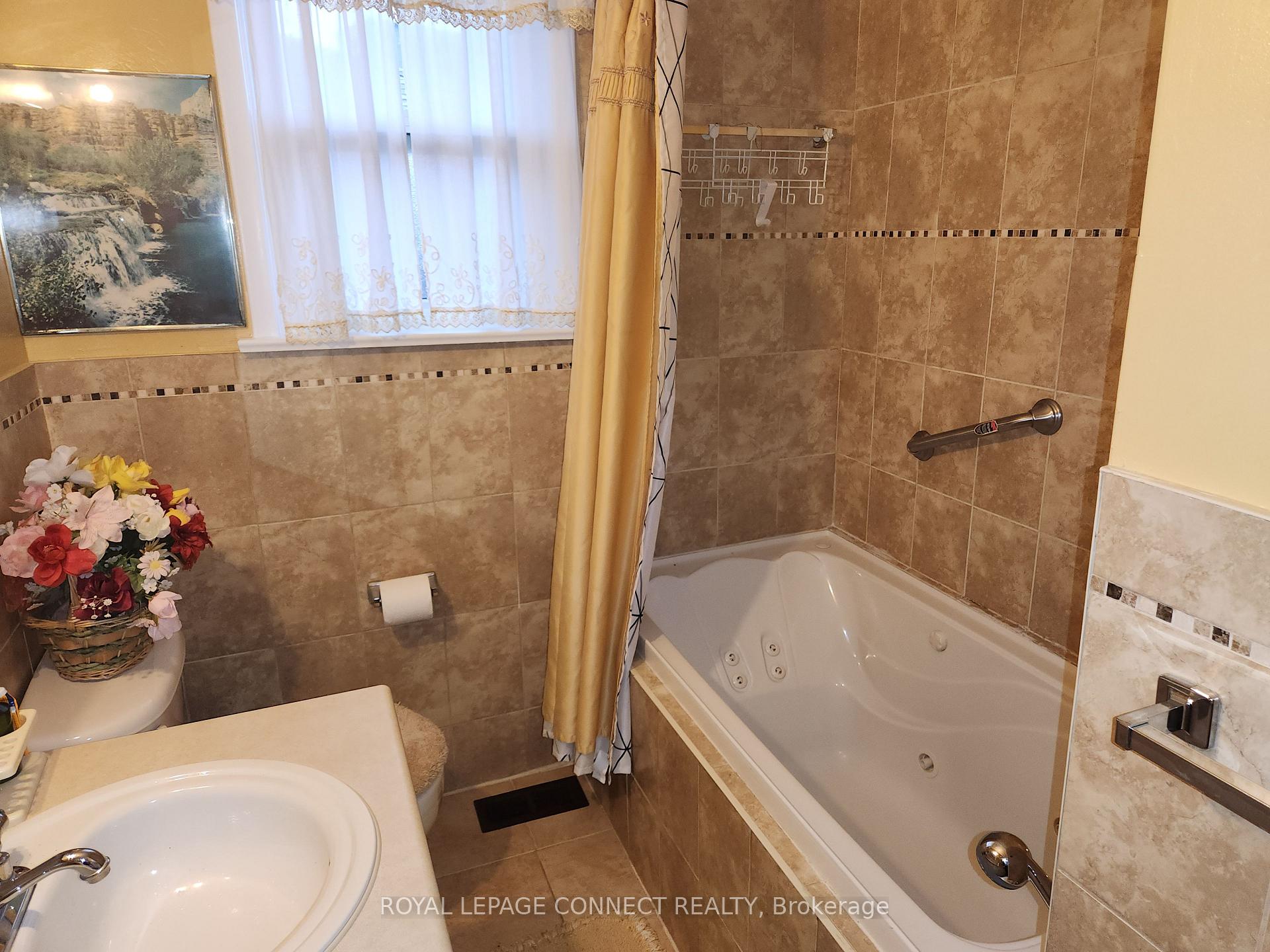 Photo 13 of 1440 Danforth Road, Scarborough, Bendale — HOMEH