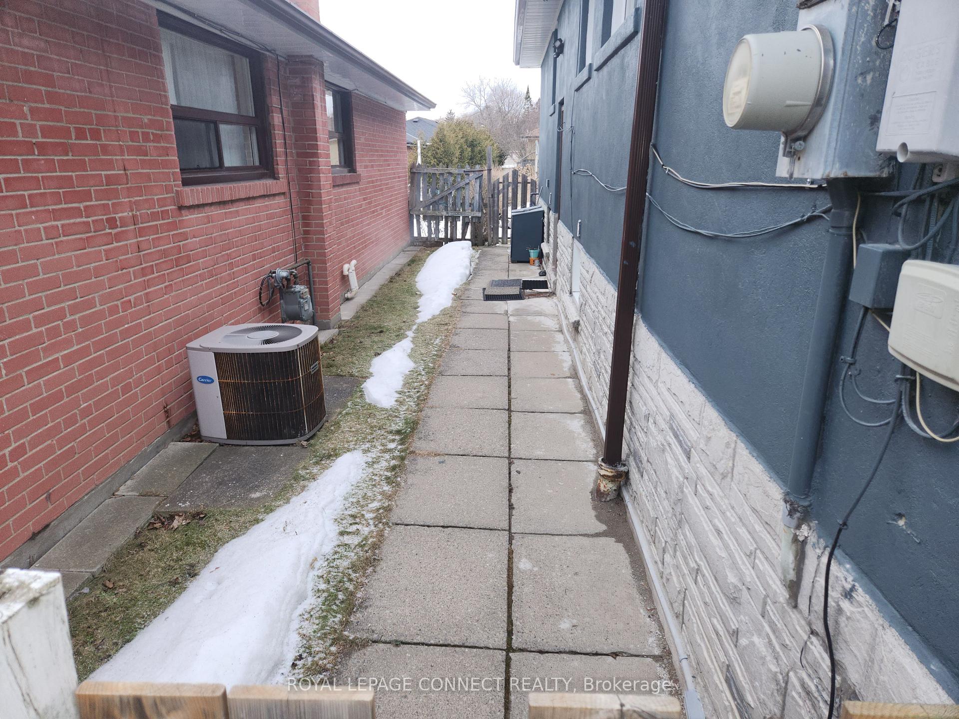 Photo 30 of 1440 Danforth Road, Scarborough, Bendale — HOMEH