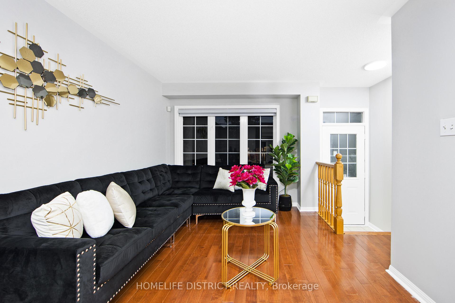 Photo 2 of 77 Coyote Crescent, Scarborough, Rouge — HOMEH