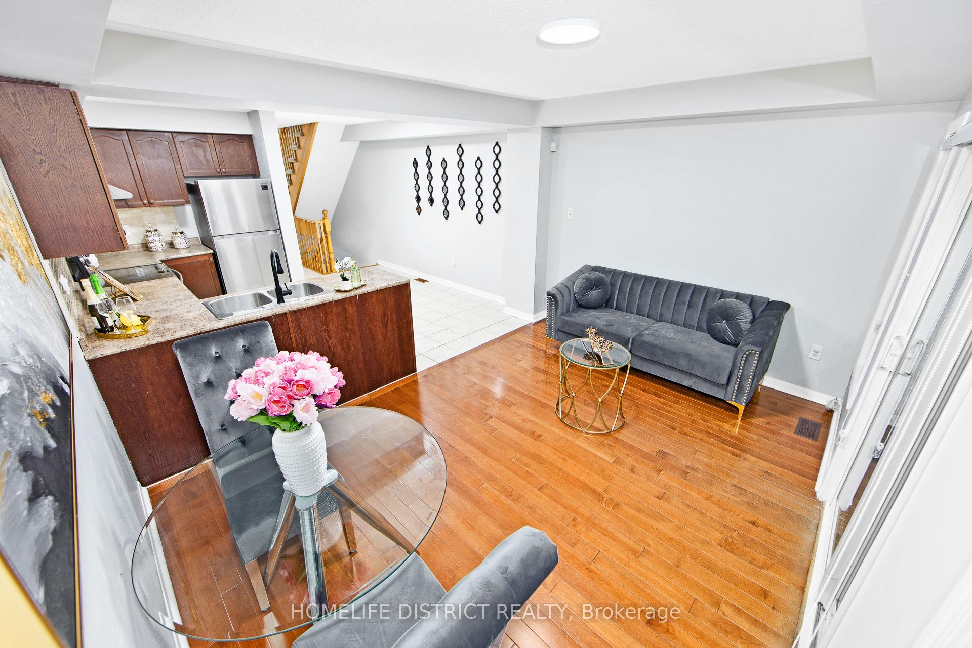 Photo 8 of 77 Coyote Crescent, Scarborough, Rouge — HOMEH